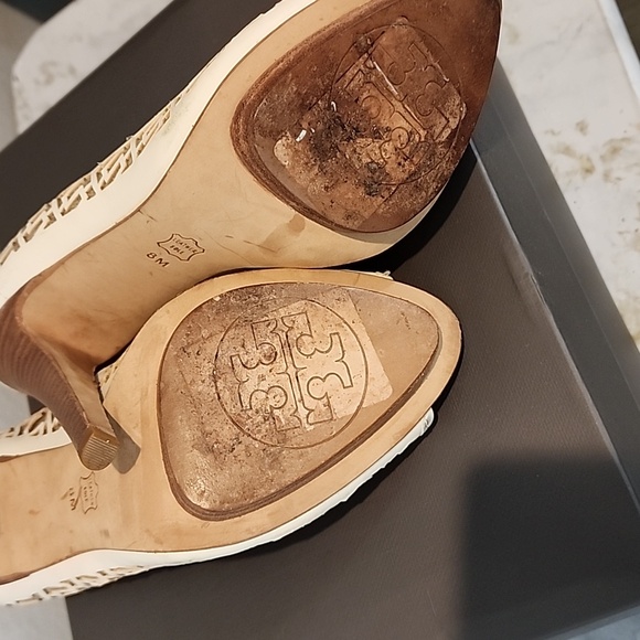 Shoes - Picture 3 of 4